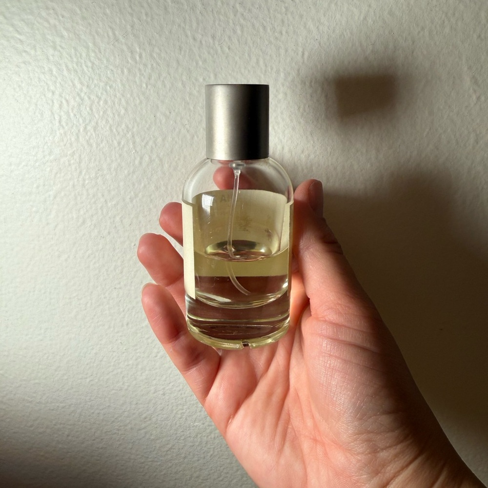 Le Labo Thé Matcha 26 Fragrance with Black Cap - Picture 3 of 3